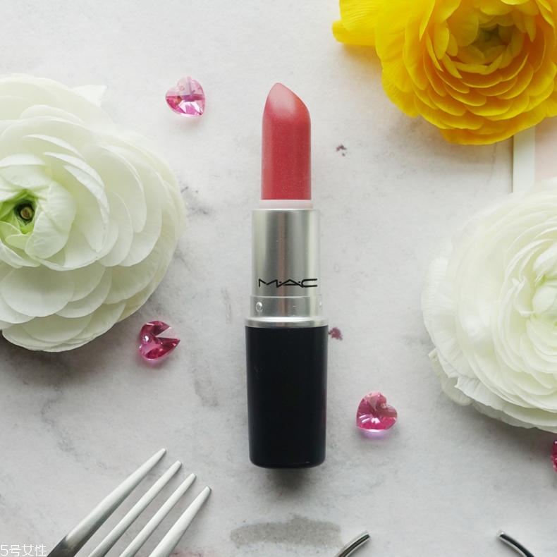 5款冷白皮深唇口紅推薦 冷白皮深唇適合的口紅 5款冷白皮深唇口紅推薦 冷白皮深唇適合的口紅