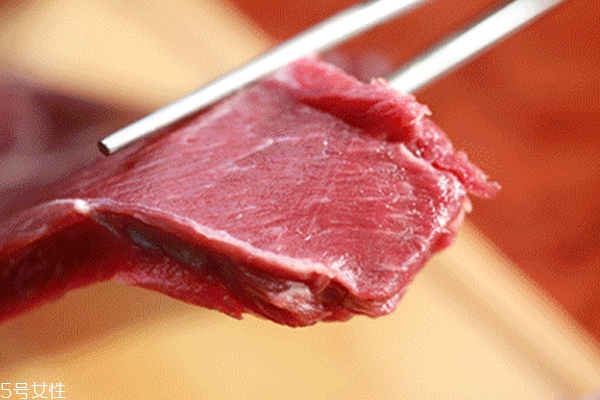 上腦牛排是哪個部位 油脂豐富的牛背脊 上腦牛排是哪個部位 油脂豐富的牛背脊