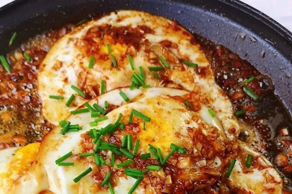 荷包蛋要放鹽嗎 這是肯定的 荷包蛋要放鹽嗎 這是肯定的