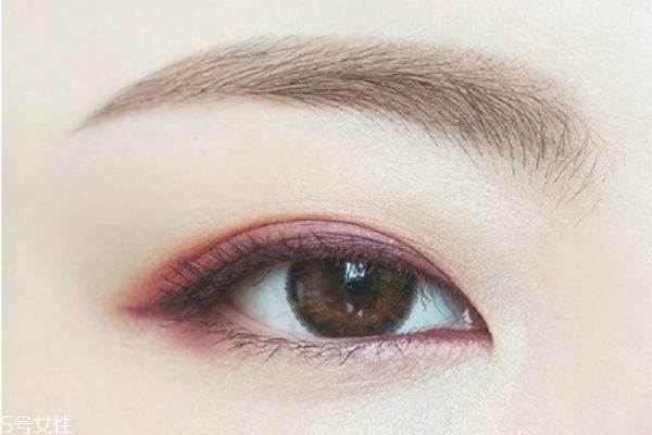 2018最流行的妝容 2018秋冬流行妝容 2018最流行的妝容 2018秋冬流行妝容