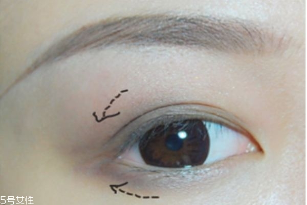 2018圣誕節(jié)創(chuàng)意妝容教程 圣誕小鹿妝 2018圣誕節(jié)創(chuàng)意妝容教程 圣誕小鹿妝