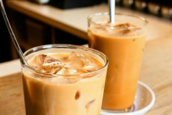 奶茶是奶還是茶 有奶又有茶 奶茶是奶還是茶 有奶又有茶