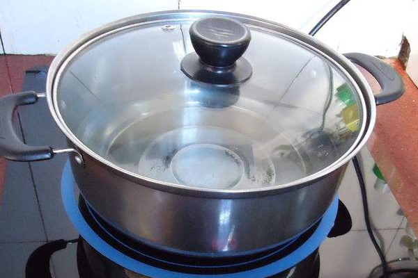 開水燙傷可以用蘆薈膠嗎？燙傷可以用蘆薈擦嗎？