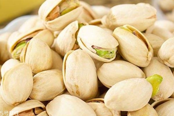 開(kāi)心果不能和什么一起吃 開(kāi)心果的功效和作用