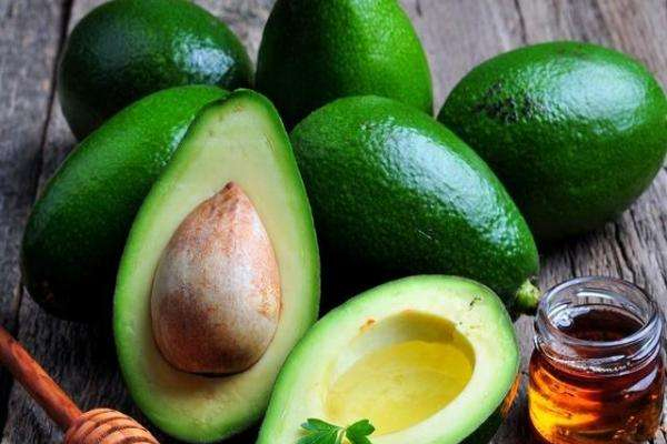 牛油果進口和國產(chǎn)哪個好 牛油果進口和國產(chǎn)怎么區(qū)分 牛油果進口和國產(chǎn)哪個好 牛油果進口和國產(chǎn)怎么區(qū)分