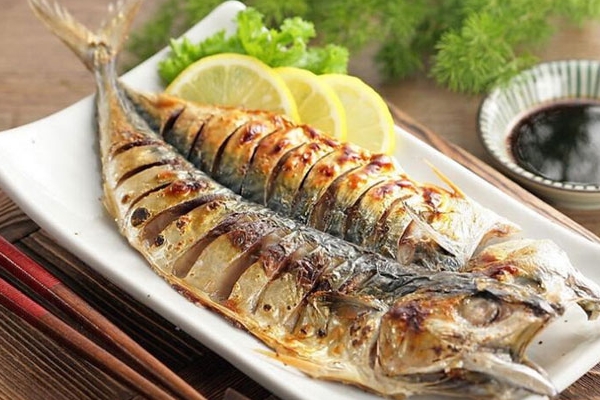 秋刀魚(yú)可以清蒸嗎 方法超簡(jiǎn)單