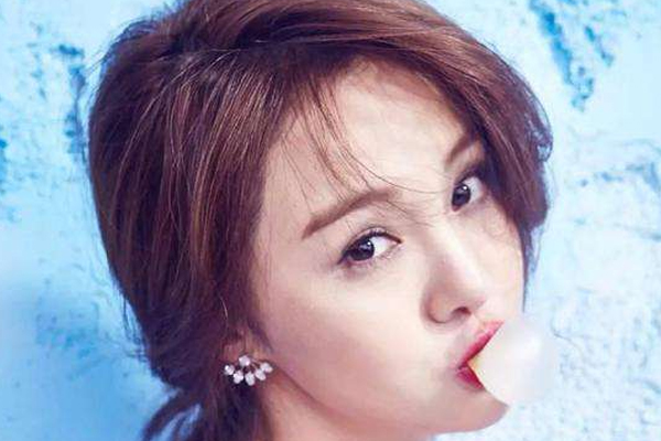 劉海用什么卷發(fā)棒好 短劉海適合用離子夾 劉海用什么卷發(fā)棒好 短劉海適合用離子夾