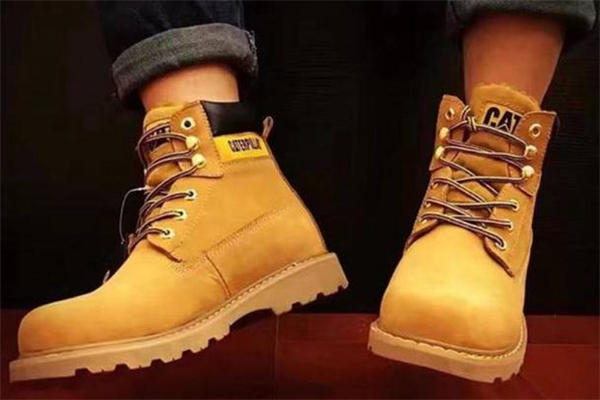 cat大黃靴多少錢 不同款式價(jià)格不同 cat大黃靴多少錢 不同款式價(jià)格不同