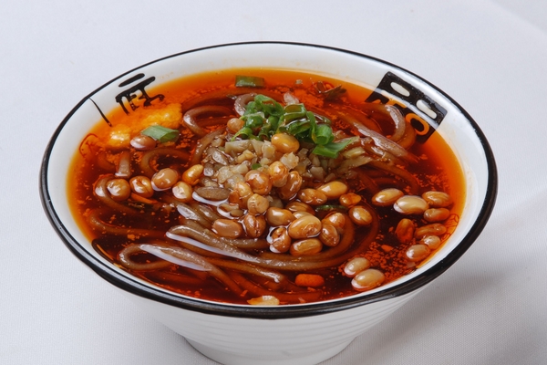 酸辣粉可以放雞蛋嗎 放雞蛋也美味 酸辣粉可以放雞蛋嗎 放雞蛋也美味