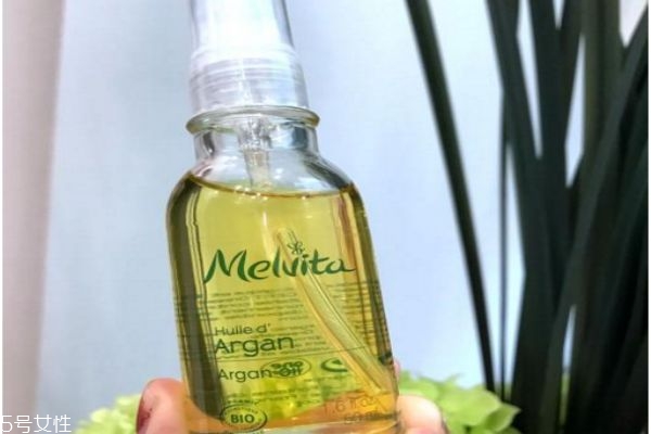 摩洛哥堅果油怎么用 摩洛哥堅果油使用方法 摩洛哥堅果油怎么用 摩洛哥堅果油使用方法