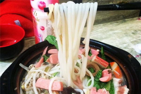 吃砂鍋米線會長胖嗎 和湯汁有關