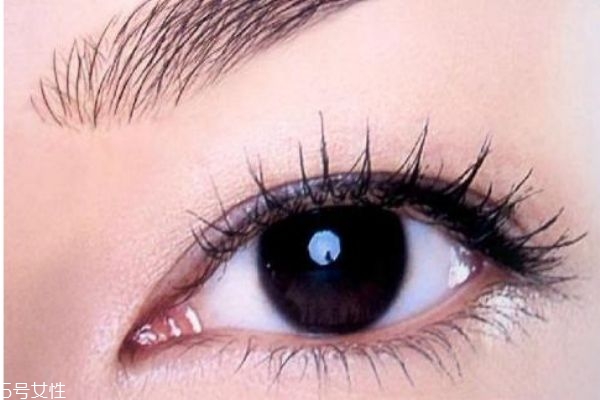 紋眼線好不好？內(nèi)眼線會傷害眼睛嗎？