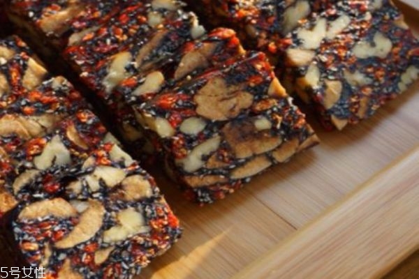 阿膠糕是發(fā)物嗎 阿膠糕什么時候吃好 阿膠糕是發(fā)物嗎 阿膠糕什么時候吃好