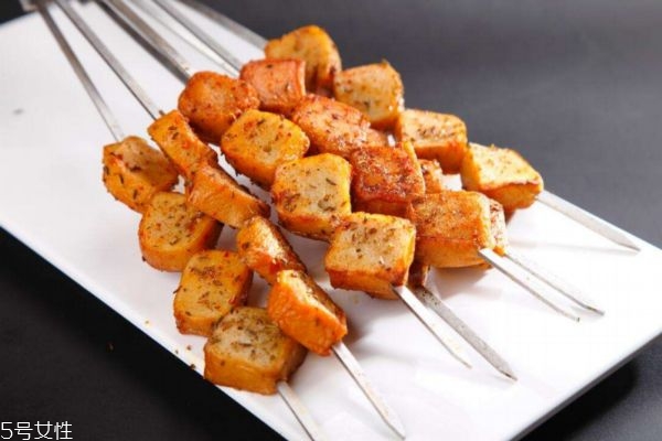 魚(yú)豆腐哪個(gè)牌子好吃 魚(yú)豆腐里面有魚(yú)肉嗎 魚(yú)豆腐哪個(gè)牌子好吃 魚(yú)豆腐里面有魚(yú)肉嗎