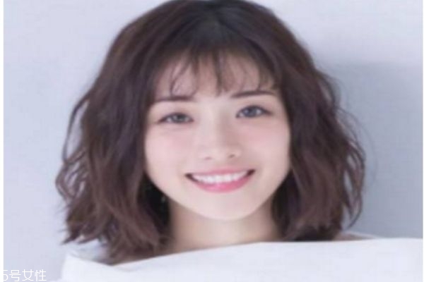 睡不醒發(fā)型配什么顏色 睡不醒頭染什么色好看 睡不醒發(fā)型配什么顏色 睡不醒頭染什么色好看