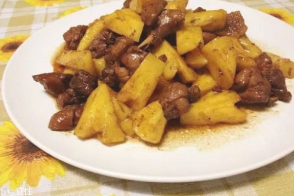 菠蘿應(yīng)該怎么吃 菠蘿家常菜的做法大全 菠蘿應(yīng)該怎么吃 菠蘿家常菜的做法大全