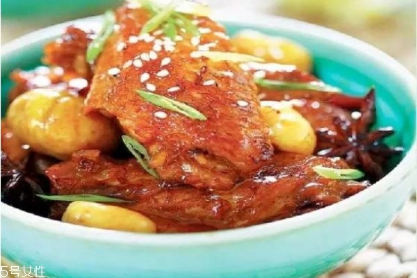 菠蘿應(yīng)該怎么吃 菠蘿家常菜的做法大全 菠蘿應(yīng)該怎么吃 菠蘿家常菜的做法大全