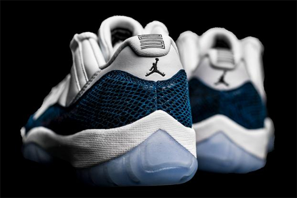 aj11 low藍(lán)蛇開箱測評 aj11 low藍(lán)蛇實物上腳