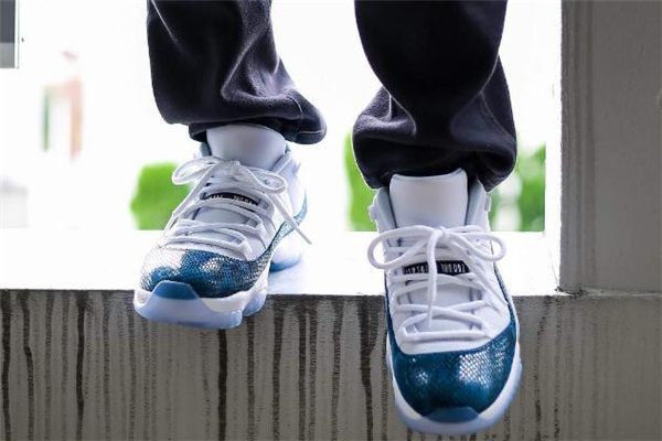 aj11 low藍(lán)蛇貨量大嗎 高顏值蛇紋鞋面 aj11 low藍(lán)蛇貨量大嗎 高顏值蛇紋鞋面