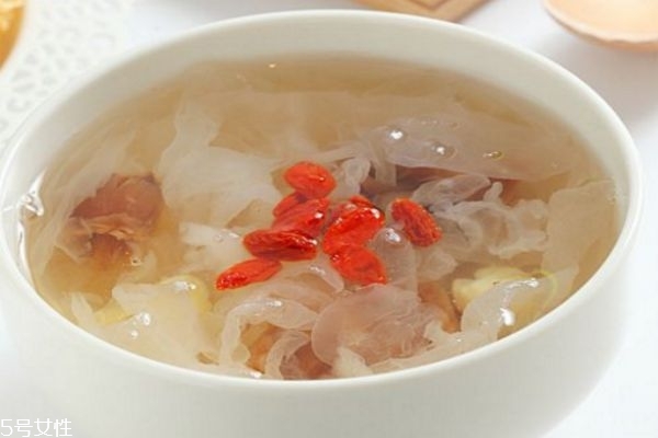 銀耳用焯水嗎 分情況而定 銀耳用焯水嗎 分情況而定