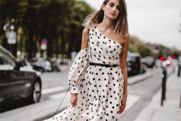 五一旅游穿什么衣服好看 三條萬能神仙裙 五一旅游穿什么衣服好看 三條萬能神仙裙