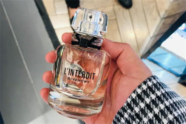 紀梵希心無禁忌香水好聞嗎 紀梵希心無禁忌香水味道 紀梵希心無禁忌香水好聞嗎 紀梵希心無禁忌香水味道