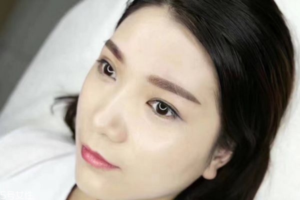 氧氣眉剛做出來(lái)的圖片 無(wú)痂輕氧眉一個(gè)星期圖