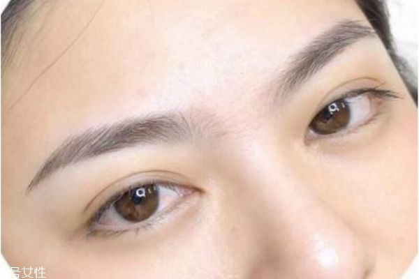 氧氣眉剛做出來(lái)的圖片 無(wú)痂輕氧眉一個(gè)星期圖