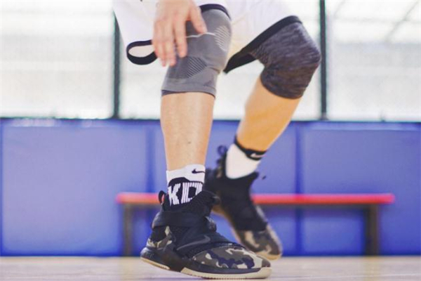 耐克士兵12實(shí)戰(zhàn)測(cè)評(píng) 士兵12打球怎么樣 耐克士兵12實(shí)戰(zhàn)測(cè)評(píng) 士兵12打球怎么樣