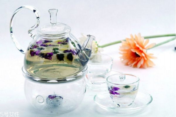 喝什么茶可以瘦臉瘦身 哪一種茶刮油最厲害 喝什么茶可以瘦臉瘦身 哪一種茶刮油最厲害