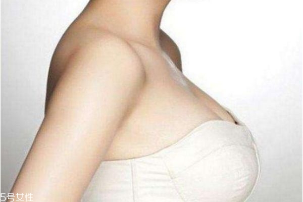 假體隆胸多久變軟 怎樣使假體隆胸手感更真實(shí) 假體隆胸多久變軟 怎樣使假體隆胸手感更真實(shí)