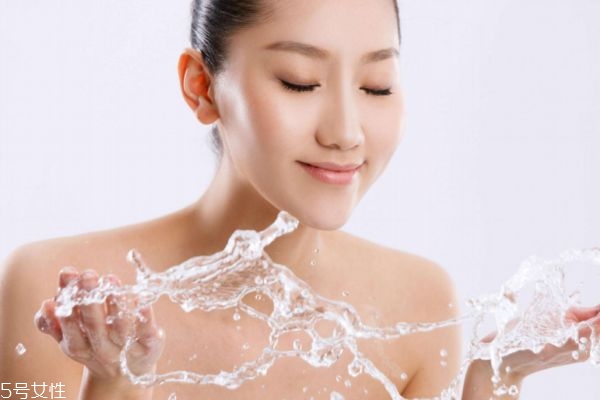 點(diǎn)痣后多久能洗臉？點(diǎn)痣后能吃醬油嗎