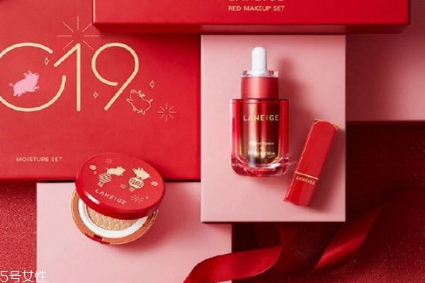 2019豬年限定彩妝產(chǎn)品哪款好 這些豬年限定款再不買(mǎi)就晚了