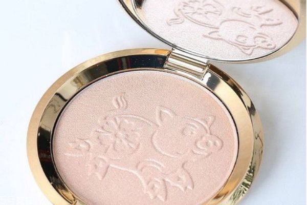 2019豬年限定彩妝產(chǎn)品哪款好 這些豬年限定款再不買(mǎi)就晚了