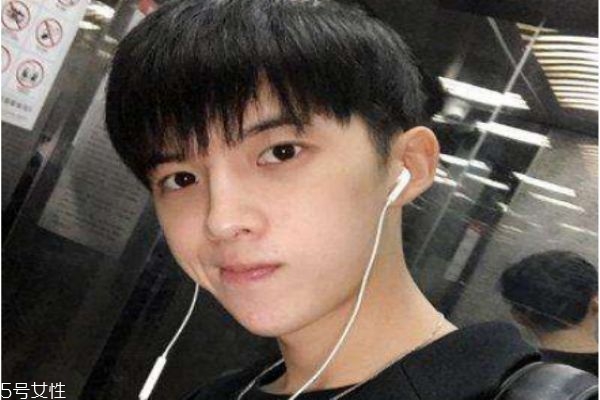 2019男生發(fā)型流行趨勢 2019男生最流行發(fā)型 2019男生發(fā)型流行趨勢 2019男生最流行發(fā)型