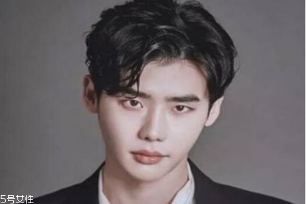 2019男生發(fā)型流行趨勢 2019男生最流行發(fā)型 2019男生發(fā)型流行趨勢 2019男生最流行發(fā)型