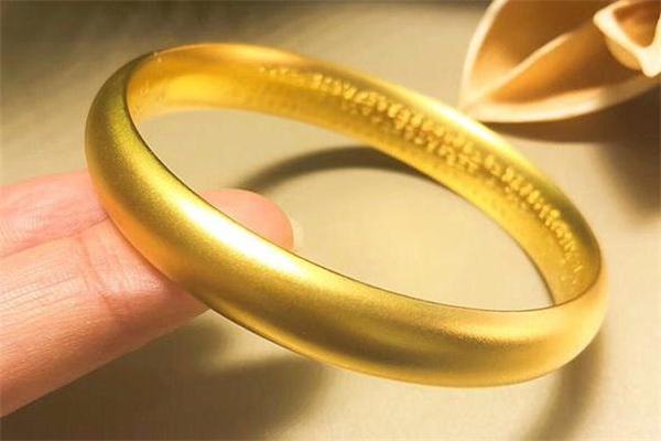 古法黃金手鐲是實心的嗎 古法黃金手鐲容易變形嗎 古法黃金手鐲是實心的嗎 古法黃金手鐲容易變形嗎
