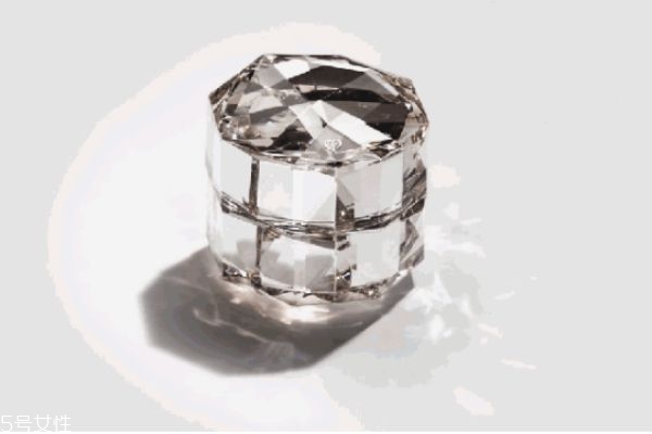 cpb晶致眼霜好不好用 cpb晶致眼霜使用方法 cpb晶致眼霜好不好用 cpb晶致眼霜使用方法