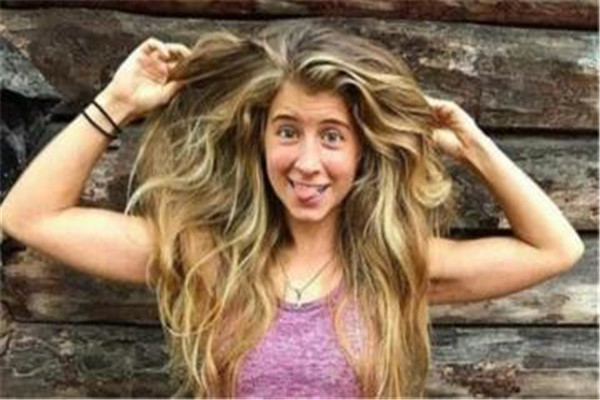 頭發(fā)沒有彈性能恢復(fù)嗎 頭發(fā)沒有彈性怎么辦 頭發(fā)沒有彈性能恢復(fù)嗎 頭發(fā)沒有彈性怎么辦