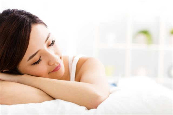 頭發(fā)沒有彈性能恢復(fù)嗎 頭發(fā)沒有彈性怎么辦 頭發(fā)沒有彈性能恢復(fù)嗎 頭發(fā)沒有彈性怎么辦