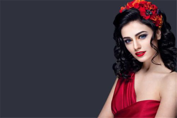 頭發(fā)出汗多容易掉頭發(fā)嗎 頭發(fā)出汗多與掉頭發(fā)沒有直接的關(guān)系 頭發(fā)出汗多容易掉頭發(fā)嗎 頭發(fā)出汗多與掉頭發(fā)沒有直接的關(guān)系