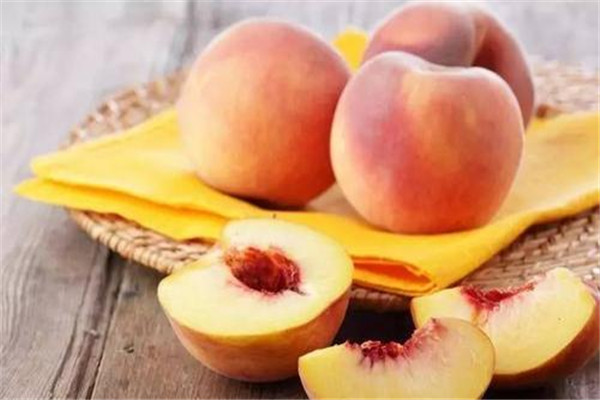 桃子的熱量高嗎 一般來(lái)說(shuō)桃子的熱量不高 桃子的熱量高嗎 一般來(lái)說(shuō)桃子的熱量不高