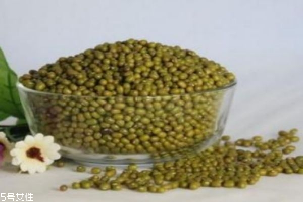 什么是綠豆呢 綠豆有什么營養(yǎng)價(jià)值呢