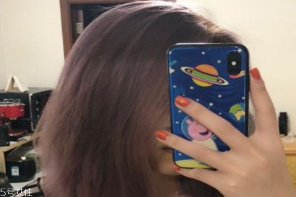 薰衣草紫發(fā)色用漂嗎 薰衣草紫發(fā)色顯白嗎 薰衣草紫發(fā)色用漂嗎 薰衣草紫發(fā)色顯白嗎