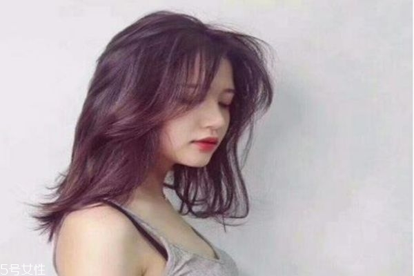 薰衣草紫發(fā)色用漂嗎 薰衣草紫發(fā)色顯白嗎 薰衣草紫發(fā)色用漂嗎 薰衣草紫發(fā)色顯白嗎