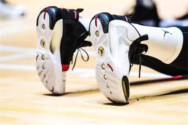 aj34實戰(zhàn)測評 aj34實戰(zhàn)怎么樣 aj34實戰(zhàn)測評 aj34實戰(zhàn)怎么樣