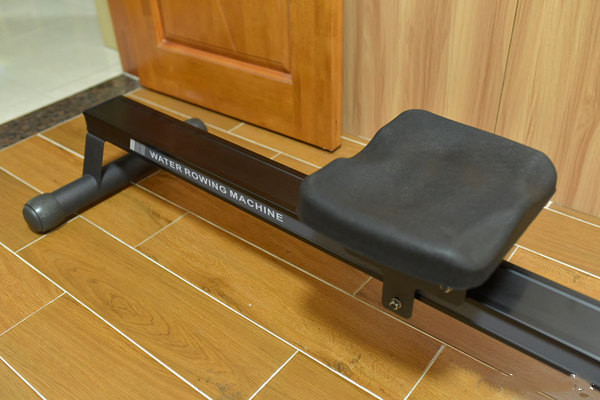 水阻劃船器鍛煉的部位 水阻劃船器的使用方法 水阻劃船器鍛煉的部位 水阻劃船器的使用方法