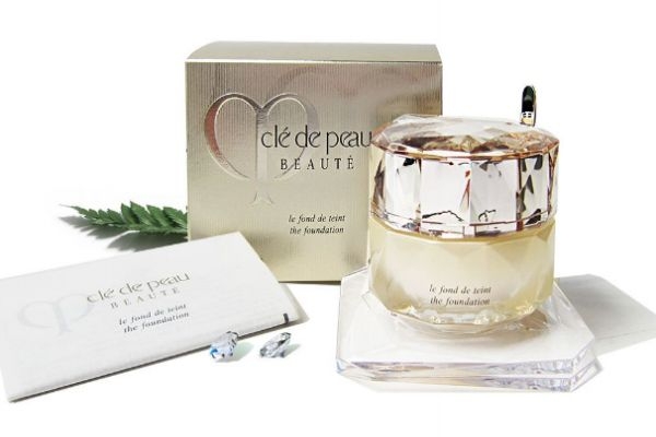 cpb晶致修護(hù)粉霜怎么樣 cpb晶致潤耀粉霜哪個(gè)色號最白 cpb晶致修護(hù)粉霜怎么樣 cpb晶致潤耀粉霜哪個(gè)色號最白