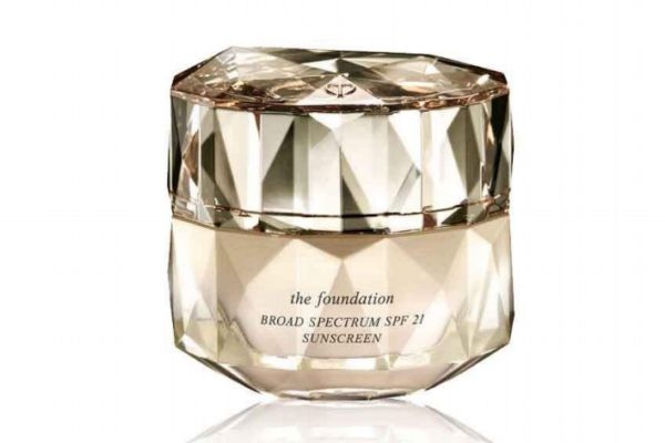 cpb晶致修護(hù)粉霜怎么樣 cpb晶致潤耀粉霜哪個(gè)色號最白 cpb晶致修護(hù)粉霜怎么樣 cpb晶致潤耀粉霜哪個(gè)色號最白