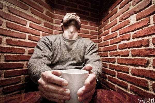 如何預(yù)防社交恐懼癥呢 社交恐懼癥應(yīng)該注意什么呢 如何預(yù)防社交恐懼癥呢 社交恐懼癥應(yīng)該注意什么呢